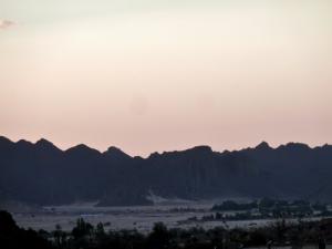 Les Montagnes environnantes de illizi