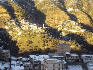 الثلوج تغطي مدينة 