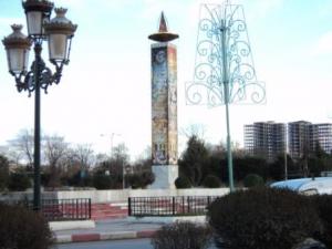 نصب لشهداء 8 ماي 1945 بجوار مقر بلدية 