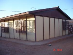 Maison en préfabriqué au centre ville de In Aménas