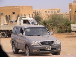 Dans l'enceinte de l'APC de Deb Deb