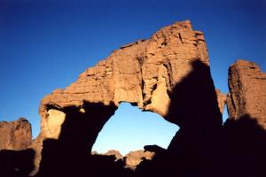 Oudad Arch da,s la région de  In-Etouami (Parc national du Tassili)