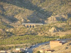 Passage ferroviaire à travers les montagnes de Bordj Bou Arreridj