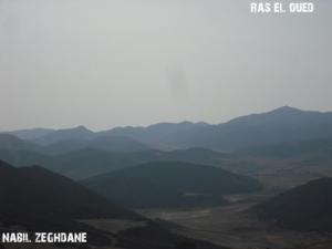 Les Montagnes environnantes de Ras El Oued