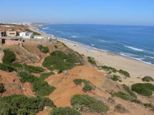 Vue sur la Plage  La Sabliere  sur la côte de Boumerdes