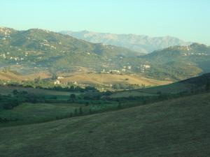 Les Montagnes du Djurdjura en arrière plan