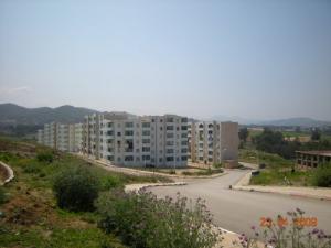 Nouveaux immeubles à Tidjelabine