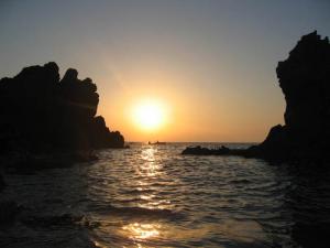 Coucher du Soleil sur la Plage  Figuier