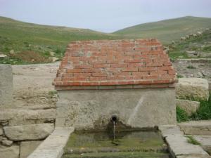 Fontaine datant de 1930 à Ain el Bordj
