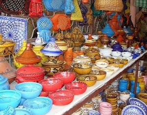 محل بيع الأواني التقليدية بالسوق المحلي لمدينة  ندرومة