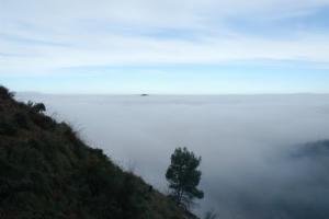 Aghbal sous le brouillard