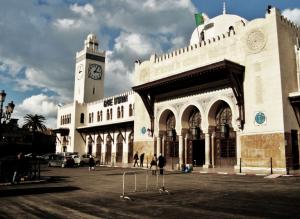 محطة السكة الحديدية لمدينة  وهرن