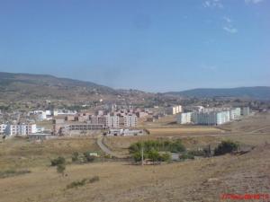 Vue générale de la ville de Bardou
