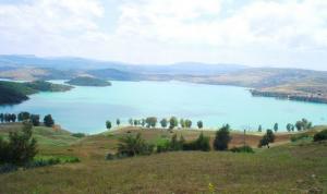 Vue sur le barrage de Ghrib