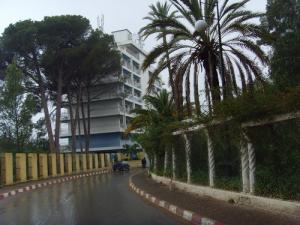 Une allée de Hammam Righa