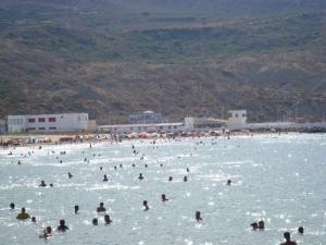 Baignade à la Plage de Bouzedjar