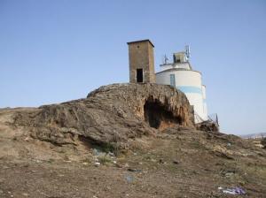 Guerrite coloniale surplombant Douar Fer à cheval