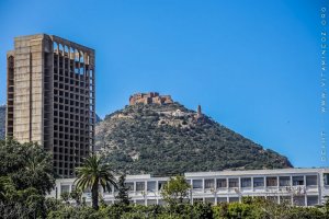 صورة لبرج من مدينة  وهران