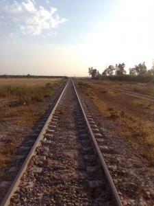 Voie Ferroviaire traversant Relizane