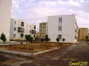 Une cité à Relizane