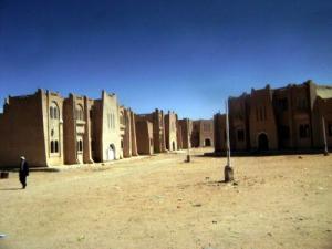 أبنية من الطراز الصحراوي بمدينة  زلفانة  1