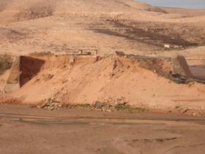 منازل قديمة بضواحي  أهباس