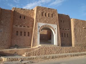 قصر  بابا عمي  بمدينة  بني يسڨن