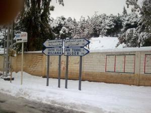 شوارع مدينة  مليانة  تحت الثلوج