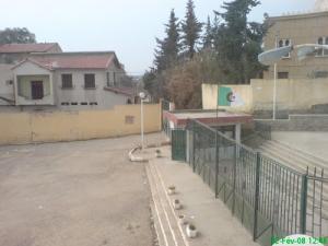 متوسطة  حامدي قويدر  ببلدية  زڨالة