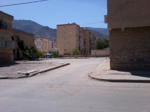 حي الإخوة  شريفي  بمدينة عين الدفلة