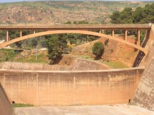 الجسر العابر لسد ولاية  عين الدفلة