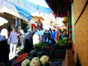 السوق المحلي لمدينة  القليعة  (ولاية تيبازة)