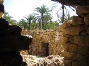 مباني قديمة بضواحي بلدية 