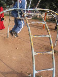 حديقة تسلية خطيرة لأطفال بلدية  عين فزة  (ولاية تلمسان) 3