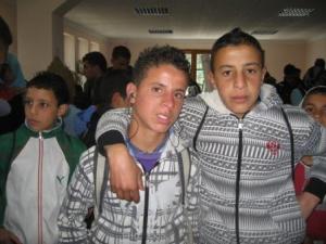 أطفال بالمكتبة العمومية لمدينة  دراع قبيلة  (4)